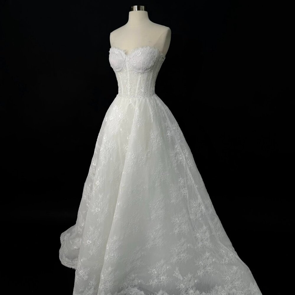Preloved US 2 Anna Augusta French Corded Lace Bridal Gown